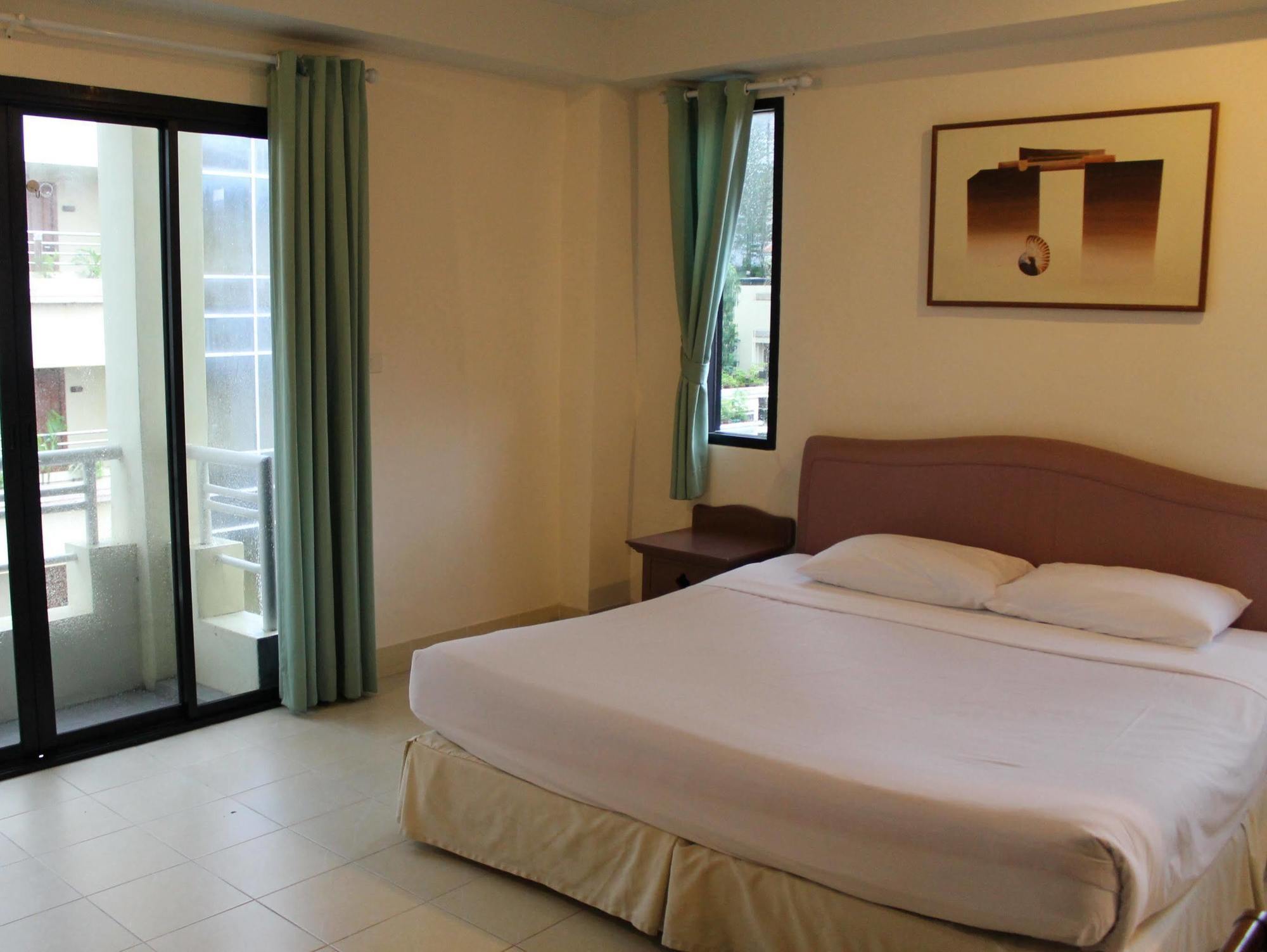 Ferienwohnung The Corner Patong Exterior foto