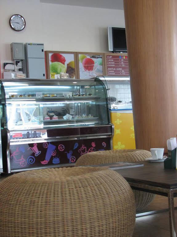Ferienwohnung The Corner Patong Exterior foto